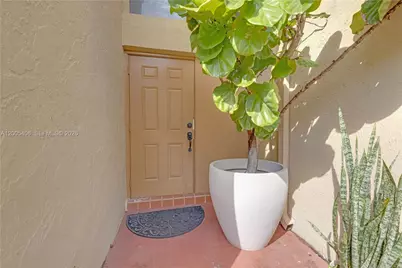 8390 N Missionwood Cir #D-18, Miramar, FL 33025 - Photo 34
