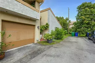 8390 N Missionwood Cir, Miramar, FL 33025 - Photo 36