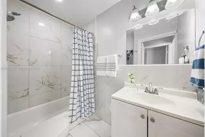 31 NW 108th Ct, Miami, FL 33172 - Photo 4