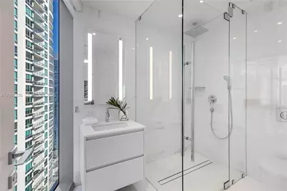 300 Biscayne Boulevard Way #2802E, Miami, FL 33131 - Photo 34