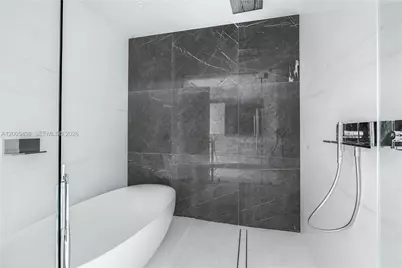 300 Biscayne Blvd Way #2802, Miami, FL 33131 - Photo 62