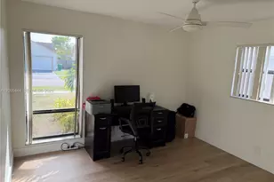 8611 NW 51st Ct, Lauderhill, FL 33351 - Photo 12