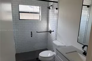8611 NW 51st Ct, Lauderhill, FL 33351 - Photo 14