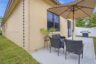 3518 W 86th Terrace, Hialeah, FL 33018 - Photo 26