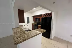 215 SW 117th Terrace, Pembroke Pines, FL 33025 - Photo 8