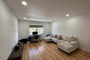 1520 McKinley St, Hollywood, FL 33020 - Photo 8