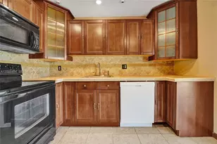 11154 NW 37th St, Sunrise, FL 33351 - Photo 6