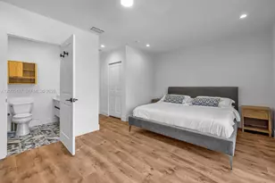 1411 NE 101st St, Miami Shores, FL 33138 - Photo 12