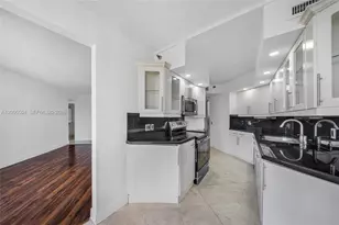 3610 Yacht Club Dr, Aventura, FL 33180 - Photo 24