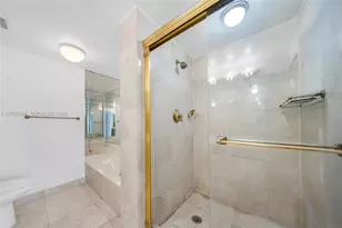 3610 Yacht Club Dr, Aventura, FL 33180 - Photo 26