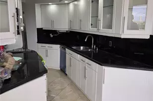 3610 Yacht Club Dr, Aventura, FL 33180 - Photo 10