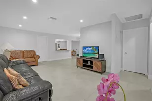 862 W 79th St, Hialeah, FL 33014 - Photo 6