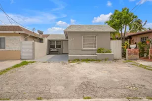 862 W 79th St, Hialeah, FL 33014 - Photo 2