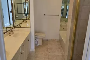 3610 Yacht Club Dr, Aventura, FL 33180 - Photo 18