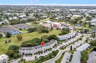1038 Lyndhurst J, Deerfield Beach, FL 33442 - Photo 2