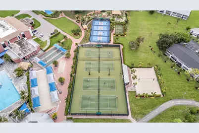 1038 Lyndhurst J #1038, Deerfield Beach, FL 33442 - Photo 4