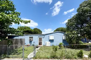 18700 NW 44th Ct, Miami Gardens, FL 33055 - Photo 2