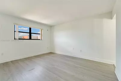 8401 NW 8 St #401, Miami, FL 33126 - Photo 24