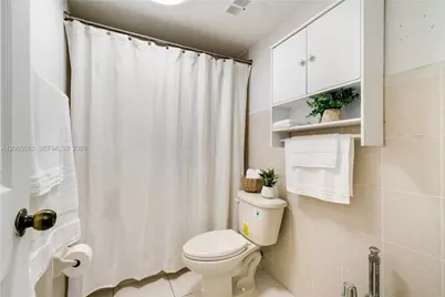 8401 NW 8 St #401, Miami, FL 33126 - Photo 26