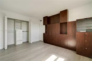 8401 NW 8th St, Miami, FL 33126 - Photo 20
