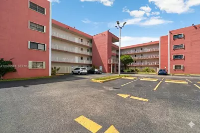 8401 NW 8 St #401, Miami, FL 33126 - Photo 36
