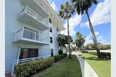 505 S Pine Island Rd #208B, Plantation, FL 33324 - Photo 12