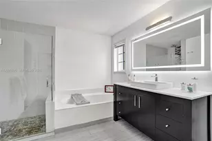 4281 Laurel Ridge Cir, Weston, FL 33331 - Photo 48