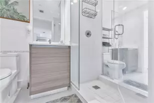 121 NE 34th St, Miami, FL 33137 - Photo 6