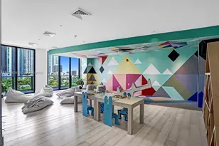 121 NE 34th St, Miami, FL 33137 - Photo 20