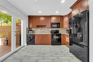 11159 SW 154th Pl, Miami, FL 33196 - Photo 16