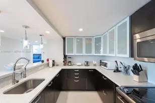 100 NE Bayview Dr, Sunny Isles Beach, FL 33160 - Photo 6