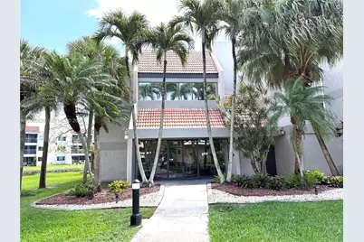 230 Lakeview Dr #307, Weston, FL 33326 - Photo 2