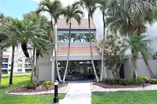 230 Lakeview Dr, Weston, FL 33326 - Photo 2