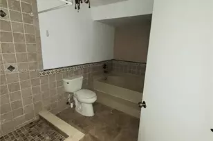 8248 NW 199th Terrace, Hialeah, FL 33015 - Photo 16