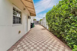 9750 SW 74th St, Miami, FL 33173 - Photo 34