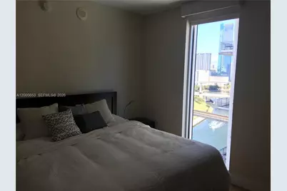 185 SW 7th St #1511, Miami, FL 33130 - Photo 4