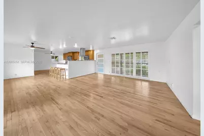 4401 NE 15th Ter, Oakland Park, FL 33334 - Photo 8