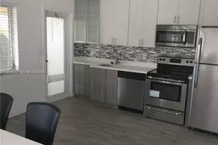 1020 SE 15th St, Fort Lauderdale, FL 33316 - Photo 2