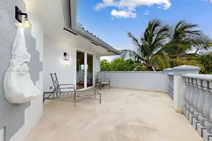 1131 Stillwater Dr, Miami Beach, FL 33141 - Photo 40