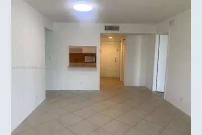 220 Lakeview Dr #203, Weston, FL 33326 - Photo 10