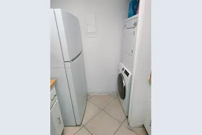 220 Lakeview Dr #203, Weston, FL 33326 - Photo 8
