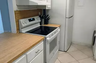 220 Lakeview Dr, Weston, FL 33326 - Photo 6