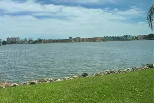 18901 NE 14th Ave, Miami, FL 33179 - Photo 26