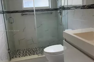 18901 NE 14th Ave, Miami, FL 33179 - Photo 14