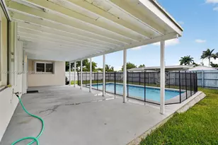 341 NW 15th St, Homestead, FL 33030 - Photo 4