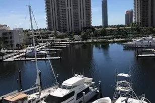 19901 E Country Club Dr, Aventura, FL 33180 - Photo 4