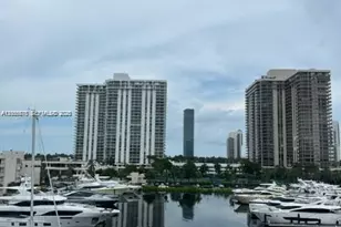 19901 E Country Club Dr, Aventura, FL 33180 - Photo 30