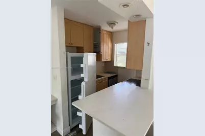 110 SE 2nd St #206, Hallandale Beach, FL 33009 - Photo 2