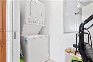 3801 Collins Ave, Miami Beach, FL 33140 - Photo 32