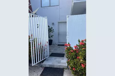 10720 NW 7th St #7A, Miami, FL 33172 - Photo 2